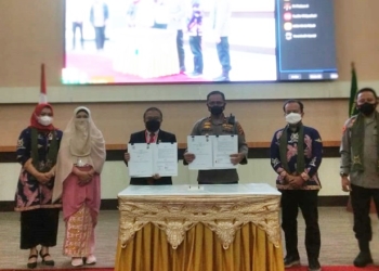 Ikatan Notaris Indonesia (INI) bersama Kepolisian Daerah (Polda) Gorontalo menjalin kerjasama sama atau Memorandum of Understanding (MOU) dalam rangka peningkatan penegakan hukum didaerah Provinsi Gorontalo. (Foto: Putra/Gopos)