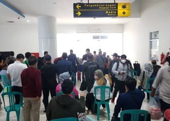Kerumunan Bandara