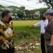 Aleg Deprov Gorontalo Dapil Kabupaten Gorontalo B meninjau kondisi drainase di Isimu Selatan Kecamatan Tibawa dalam agenda reses masa persidangan kedua tahun 2021-2022 (muhajir/gopos)