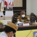 Rapat Forum Komunikasi Pimpinan Daerah (Forkopimda) Provinsi Gorontalo dan Forkopimda Kabupaten/Kota se-Gorontalo, Senin (21/2/2022). (hms/deprov)