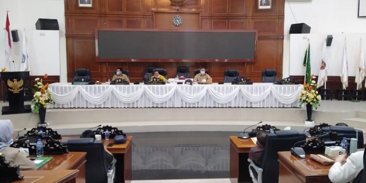 Rapat Pimpinan dan Anggota DPRD Provinsi Gorontalo