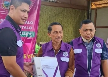 Bupati Gorontalo Nelson Pomalingo, dan Wakil Bupati Gorontalo Hendra S. Hemeto saat menghadiri Rangkaian kegiatan HUT PDHI ke 69. (Foto: Istimewa)
