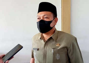 Sekwan Kota Gorontalo N.R. Monoarfa, saat menghadiri Musrembangda tingkat Kecamatan Kota Tengah, Kota Gorontalo di Food Pedia, Kamis (17/2/2022). (Foto: Sari/gopos)