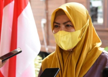 Anggota Komisi VIII DPR RI, Idah Syahidah setelah mengikuti rapat bersama Gubernur Gorontalo Rusli Habibie dan bupati, wali kota secara daring dari Vila Kencana, Kecamatan Botumoito, Kabupaten Boalemo, Senin (7/2/2022).