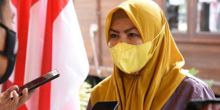 Anggota Komisi VIII DPR RI, Idah Syahidah setelah mengikuti rapat bersama Gubernur Gorontalo Rusli Habibie dan bupati, wali kota secara daring dari Vila Kencana, Kecamatan Botumoito, Kabupaten Boalemo, Senin (7/2/2022).