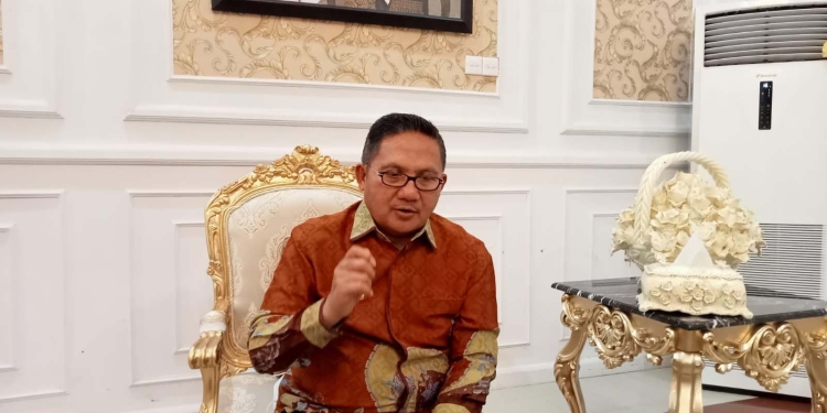 Marten Taha, Walikota Gorontalo, imbau masyarakat Kota Gorontalo segera bayar pajak tahunan, Jum'at (18/2/2022). (Foto: Sari/gopos)