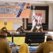 Wagub Gorontalo H. Idris Rahim (depan) memberikan arahan pada rapat pimpinan dalam rangka evaluasi penyerapan APBD OPD Provinsi Gorontalo periode bulan Januari 2022 di aula rumah jabatan Gubernur Gorontalo, Selasa (15/2/2022). (Foto: Haris)
