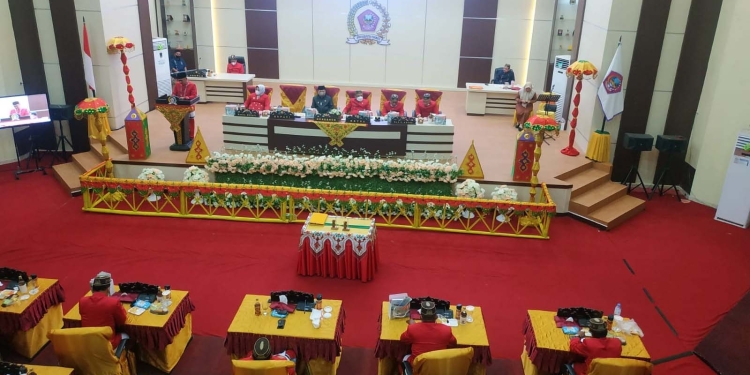 Suasana rapat Paripurna DPRD Kabupaten Pohuwato dalam rangka menyambut HUT Kabupaten Pohuwato ke 19, Jum'at (25/02/2022). (Yusuf/Gopos)