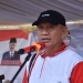 Bupati Pohuwato, Saipul Mbuinga saat memberikan sambutan dalam rangka memperingati HPSN di lapangan GOR Marisa, Senin (21/02/2022). (Foto istimewa).