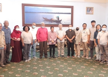 Bupati Kabupaten Gorontalo, Nelson Pomalingo,saat  menerima tim Terpadu Penelitian Tahura Kementrian Lingkungan Hidup dan Kehutana RI Minggu, (27/02/2022). (Foto: Istimewa)