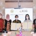 Bupati Gorontalo, Nelson Pomalingo, saat melakukan Penandatanganan Perjanjian Kerjasama dengan PT. Bank SulutGo Cabang Limboto. Sabtu, (21/01/2022). (Foto Istimewa).