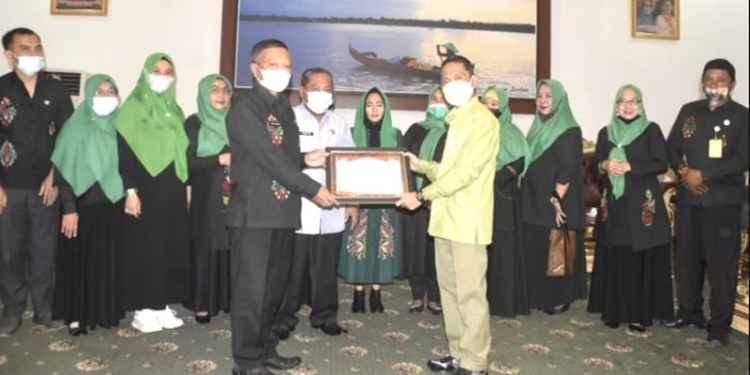 Pemerintah Daerah Kabupaten Gorontalo berhasil meraih penghargaan nasional terbaik kategori pelayanan perpustakaan inklusi literasi di daerah tahun 2021 oleh Perpustakaan Nasional (Perpusnas). (Foto: Istimewa)