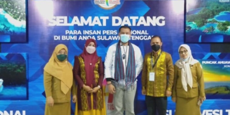 Kepala Dinas Komunikasi, Informatika dan Statistik (Kominfotik) Provinsi Gorontalo Masran Rauf saat menghadiri peringatan Hari Pers Nasional (HPN) 2022, yang diselenggarakan di Kota Kendari, Provinsi Sulawesi Tenggara. (Foto: Istimewa)