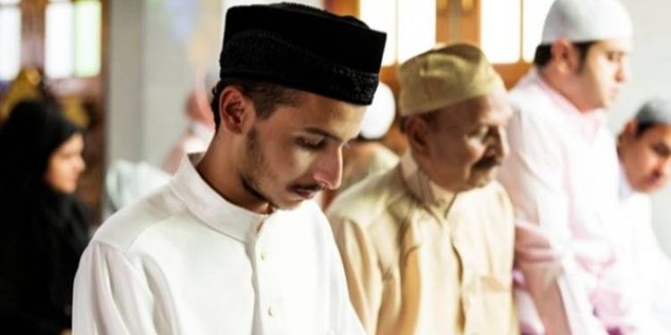 lustrasi sholat, keutamaan surat ar-rahman. (suarabogor.id)