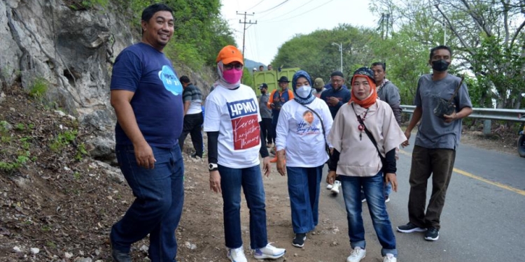 Merlan Uloli Pimpin Aksi Grebek Sampah dan Taman Pohon Aliander