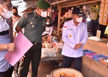 Forkompinda Pohuwato Sidak Pasar Tradisional Marisa, Pohuwato, Mengecek Ketersediaan Bahan Pokok, Rabu 30/03/2022 (Istimewa)