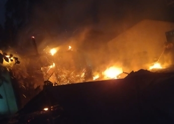 Selang Tabung Gas LPG Bocor, Satu Rumah di Gentuma Raya Ludes Terbakar