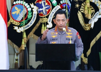 Kapolri Jenderal Listyo Sigit Prabowo membuka rapat kerja teknis (rakernis) gabungan beberapa satuan kerja (satker) di Rupatama Polri, Jakarta Selatan, Selasa (22/3/2022). (foto: humas polri)