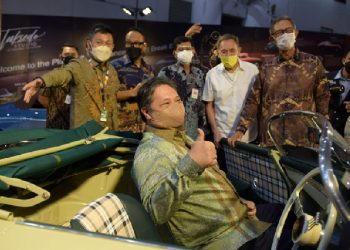 Menteri Koordinator Bidang Perekonomian Airlangga Hartarto resmi membuka pameran otomotif Jakarta International Motor Show (IIMS) Hybrid 2022 yang digelar di JIEXPO Kemayoran, Jakarta.