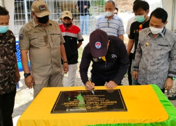 Menteri Pemuda dan Olahraga RI, Zainudin Amali meresmikan secara langsung sirkuit sang profesor di Kelurahan Bongohulawa, Kecamatan Limboto, Kabupaten Gorontalo, Ahad (13/3/2022). (Foto: Putra/Gopos)