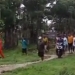 Tim Basarnas Provinsi Gorontalo bersama warga melakukan penyisiran di bantaran sungai Tenilo untuk mencari keberadaan Rahmat Arbi yang dilaporkan hanyut terseret arus sungai. (istimewa)