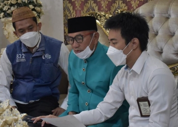 Bupati Pohuwato, Saipul Mbuinga melakukan pengisian SPT secara elektronik melalui e-filling