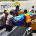 Korban peristiwa penembakan Kelompok Kriminal Bersenjata (KKB) di Papua telah diserahkan ke keluarganya masing-masing. Mereka diterbangkan ke wilayah asalnya. (Foto: Humas Polri)