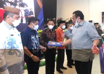 achmat Gobel Luncurkan Buku Pertanggungjawab Untuk Rakyat