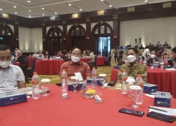 Bupati Gorontalo, Nelson Pomalingo yang hadir dalam peluncuran (launching) Peraturan Menteri Dalam Negeri (Permendagri) Nomor 59 Tahun 2021 tentang Penerapan Standar Pelayanan Minimal (SPM) itu juga ternyata diluncurkan oleh Plt Direktur Jenderal (Dirjen) Bina Pembangunan Daerah Kemendagri Sugeng Hariyono, mewakili Menteri Dalam Negeri, di Hotel Bidakara, Jakarta, Kamis (10/3/2022). (Foto: Istimewa)