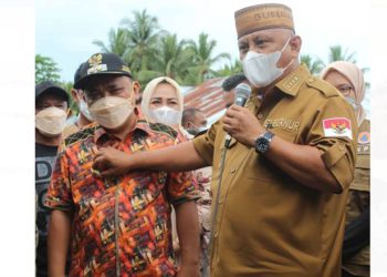 Wakil Bupati Gorontalo, Hendra S Hemeto bersama Gubernur Gorontalo, Rusli Habibie. (Foto: Istimewa)