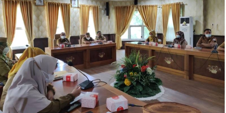 Suasana rapat