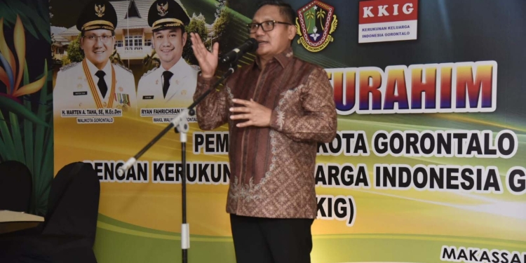 Wali Kota Gorontalo Maten Taha, hadiri silaturahmi Pemerintah Kota Gorontalo, dengan Kerukunan Keluarga Indonesia Gorontalo (KKIG) Provinsi Sulawesi Selatan, di Kota Makassar, Senin (28/3/22). (Foto istimewa)