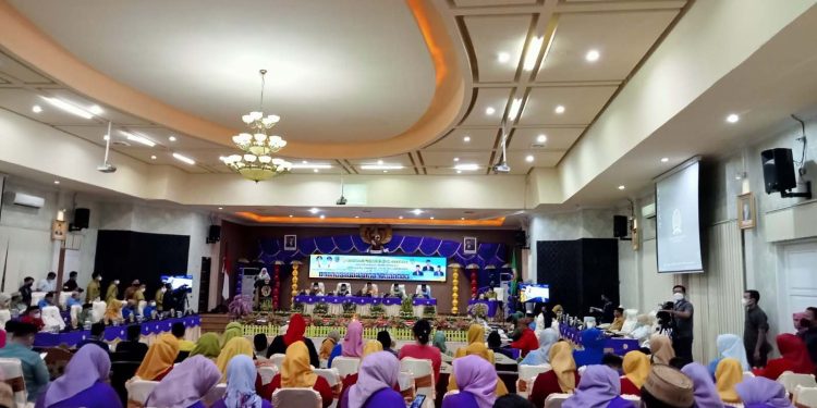 Rapat paripurna DPRD kota Gorontalo dalam rangka peringatan HUT Kota Gorontalo ke 294 tahun, Sabtu (19/3/2022). (Foto: Sari/gopos)