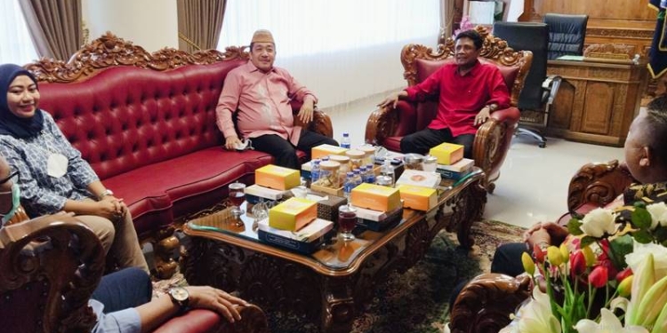 Dewan Perwakilan Rakyat Daerah (DPRD) Kabupaten Bone Bolango melaksanakan kunjungan ke DPRD Kabupaten Sleman Yogyakarta membahas Badan Layanan Umum Daerah (BLUD) Rumah Sakit Umum Daerah (RSUD) hingga Usaha Mikro Kecil Menengah (UMKM) Daerah. (Foto: Istimewa)