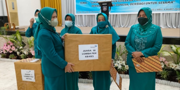 TP-PKK Kab. Gorontalo dibawah kepemimpinan Fory Naway dan Sitti Fatrah Sunge, berhasil menyabet prestasi di tingkat Provinsi Gorontalo. (Foto: Istimewa)