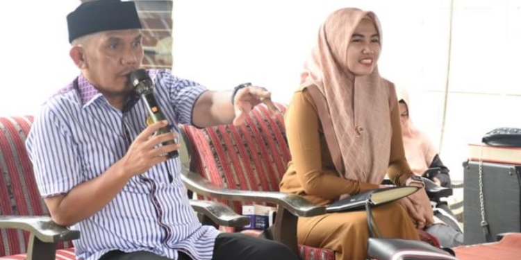 Foto : Anggota DPRD Kota Gorontalo, Darmawan Duming ketika bertatap muka dengan masyarakat dalam kegiatan reses masa sidang ke II tahun 2022.