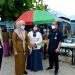 Wakil Bupati Merlan S. Uloli didampingi Asisten III Marni Nisabu, serta Kepala Balai POM Provinsi Gorontalo, Agus Yudi Prayudana, melakukan pengawasan dan pemeriksaan sampel makanan maupun jajanan takjil berbuka puasa untuk diuji cepat dari bahan berbahaya di kawasan Center Point Bone Bolango, Senin (11/4/2022). (Foto AKP/Diskominfo)