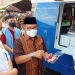 Wali Kota Gorontalo, Marten Taha meninjau pemeriksaan bahan makanan oleh BPOM  Gorontalo di kawasan UNG, Jum'at (8/4/2022). Foto : Sari/gopos.