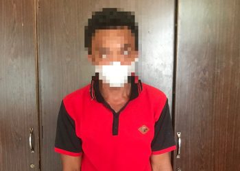 Terduga pencabulan anak kandung, IA, diamankan pihak Kepolisian Polsek Kota Barat. (istimewa)