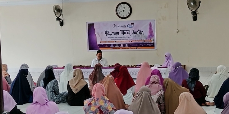 Wardah x Salimah PW Gorontalo #BergerakHidupkanHarapan melaksanakan Kegiatan Ceramah Agama di Masjid Baiturahman Limboto, Kabupaten Gorontalo, Ahad (17/4/2022). (Foto: Putra/Gopos)