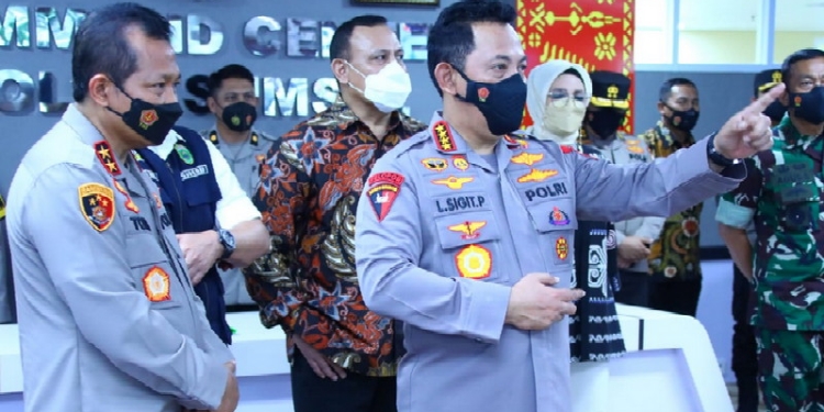 Kapolri Jenderal Listyo Sigit Prabowo meresmikan Gedung Utama Presisi Polda Sumatera Selatan (Sumsel) dan Rumah Sakit (RS) Bhayangkara M. Hasan di Palembang, Jumat (1/4/2022). (Humas Polri)