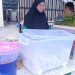 Kue Lopes, menjadi salah satu takjil khas yang dijumpai saat ramadan. (Fahrun/gopos)