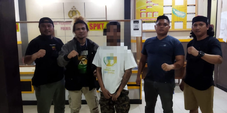 Tim Watawatanga Polres Bone Bolango mengamankan BWR terduga pencabulan anak di bawah umur. (istimewa)