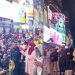 Umat Muslim New York Gelar Tarawih Berjamaah di Times New Square. Suara.com)