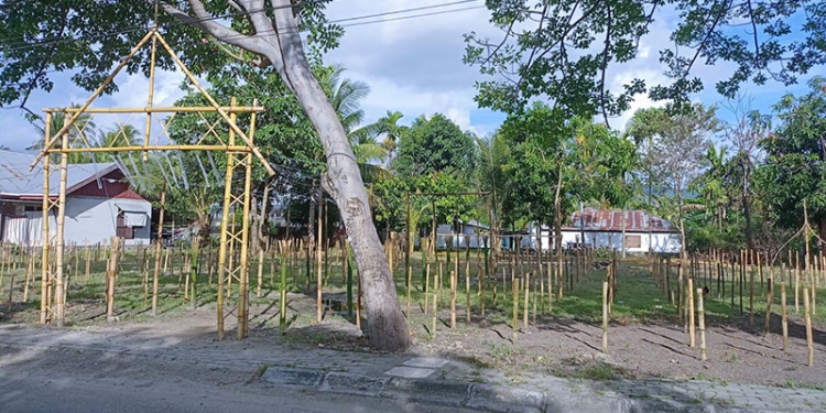 Persiapan tumbilotohe di wilayah Kota Gorontalo, Selasa (26/4/2022). (farun/gopos)