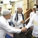 Wali Kota Gorontalo, Marten Taha usai melaksanakan sholat tarawih berjamaah di masjid agung baiturahim kota Gorontalo, Sabtu (2/4/2022). Foto: Humas