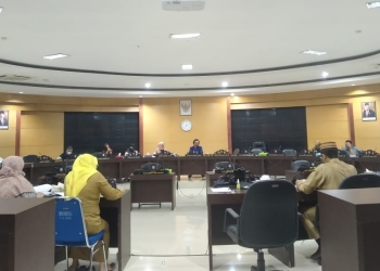 Rapat Kerja Panitia Khusus LKPJ Gubernur Gorontalo tahun 2021, Senin (4/4/2020) (muhajir/gopos)