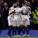 Pemain real madrid melakukan selebrasi usai Karim Benzema mencetak gol yang memastikan Madrid menang atas tuan rumah Chealsea pada leg pertama Perempat Final Liga Champion (foto: ig @Real Madrid)