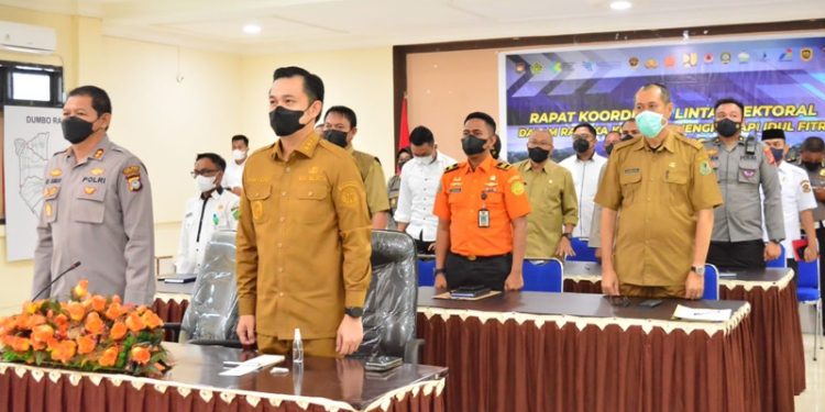 Wakil Wali Kota Gorontalo, Ryan F. Kono mengikuti rapat di Mapolres Gorontalo, Senin (18/4/2022) (istimewa).