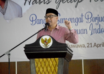Hamim Dorong Perempuan Bone Bolango Ambil Peran Dalam Sektor Politik dan Ekonomi Bupati Bone Bolango, Hamim Pou saat memberikan sambutan pada Peringatan Hari Kartini ke 143 Tahun 2022, Kamis (21/4/2022). (Foto AKP/Diskominfo)